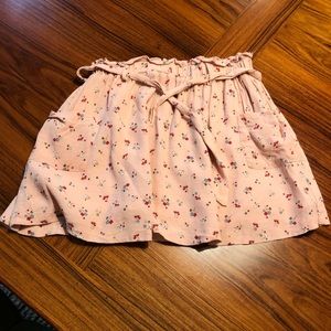 Mini Boden Rose-colored Pull-on Floral Skirt w/ Patch Pockets and Self Tie